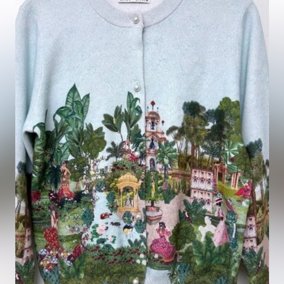 Alice and Olivia cropped Sweater. Size small - Picture 7 of 7